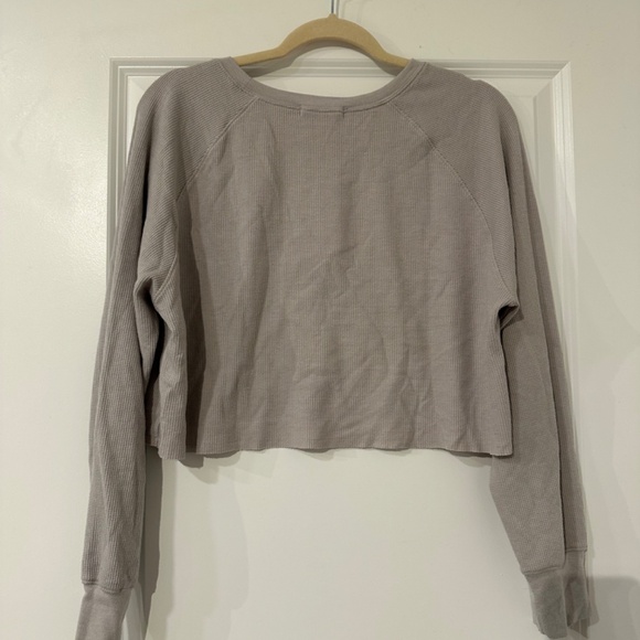 Em and Elle Long - Sleeve Crop Top - Picture 6 of 8